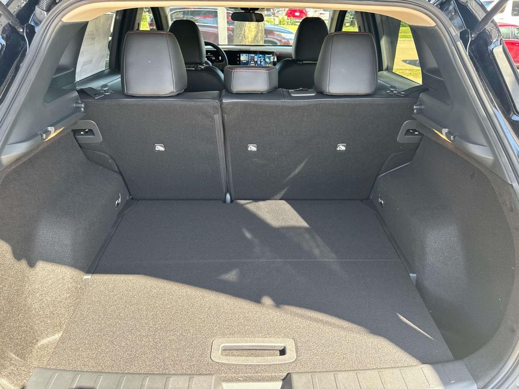2026 Nissan KICKS SR - Photo 19