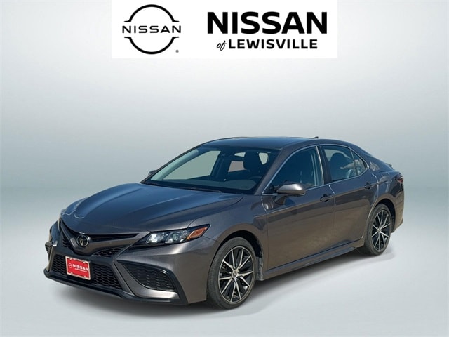 2024 Toyota Camry SE Nightshade's photo