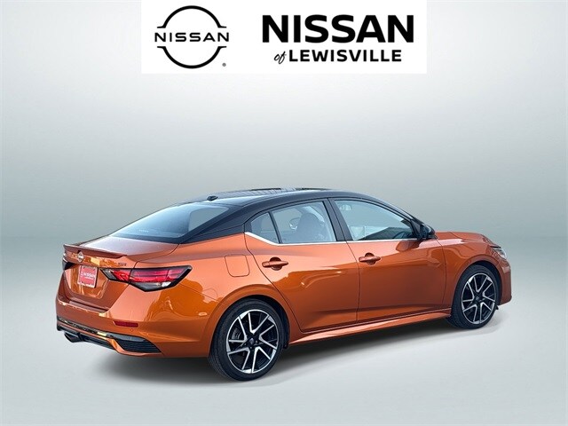 2024 Nissan Sentra SR photo 3