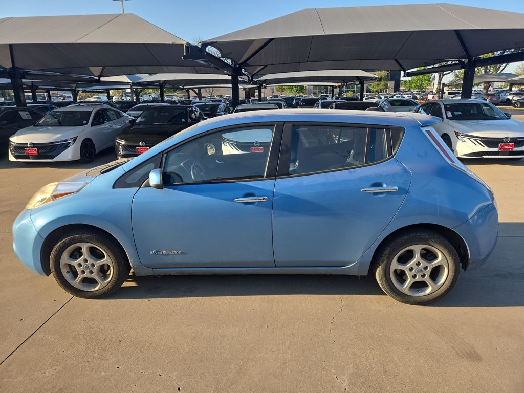 Used 2013 Nissan LEAF SV with VIN 1N4AZ0CP1DC424915 for sale in Lewisville, TX