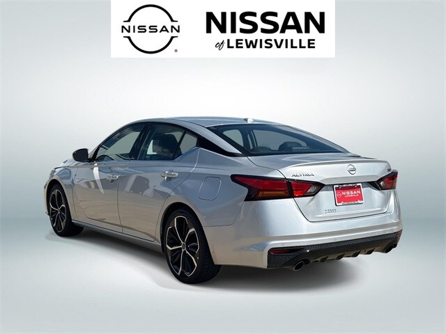2023 Nissan Altima 2.5 SR photo 4