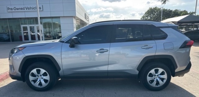Used 2021 Toyota RAV4 LE with VIN 2T3H1RFV4MW176798 for sale in Northfield, Minnesota