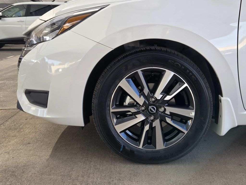 New 2025 Nissan Versa 1.6 SV Sedan
