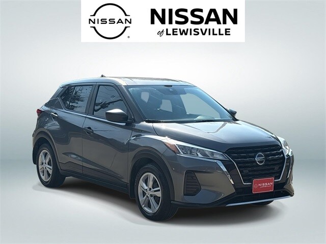2021 Nissan Kicks S photo 2