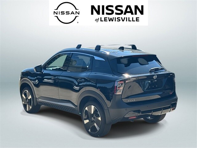 2026 Nissan Kicks SR photo 2