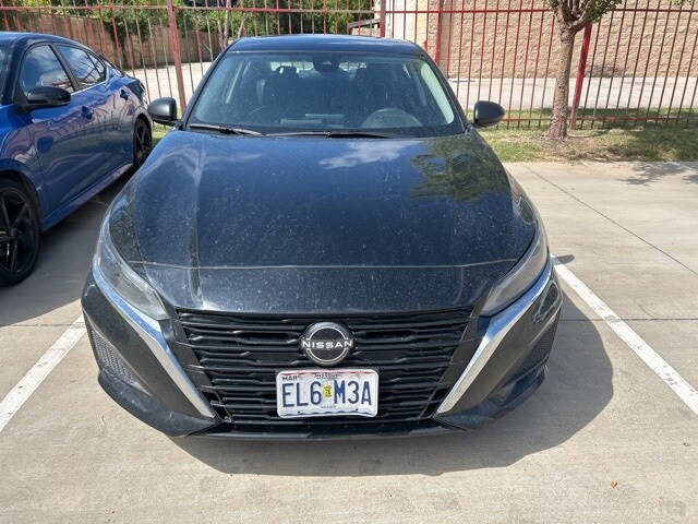 2024 Nissan Altima 2.5 SV photo 2