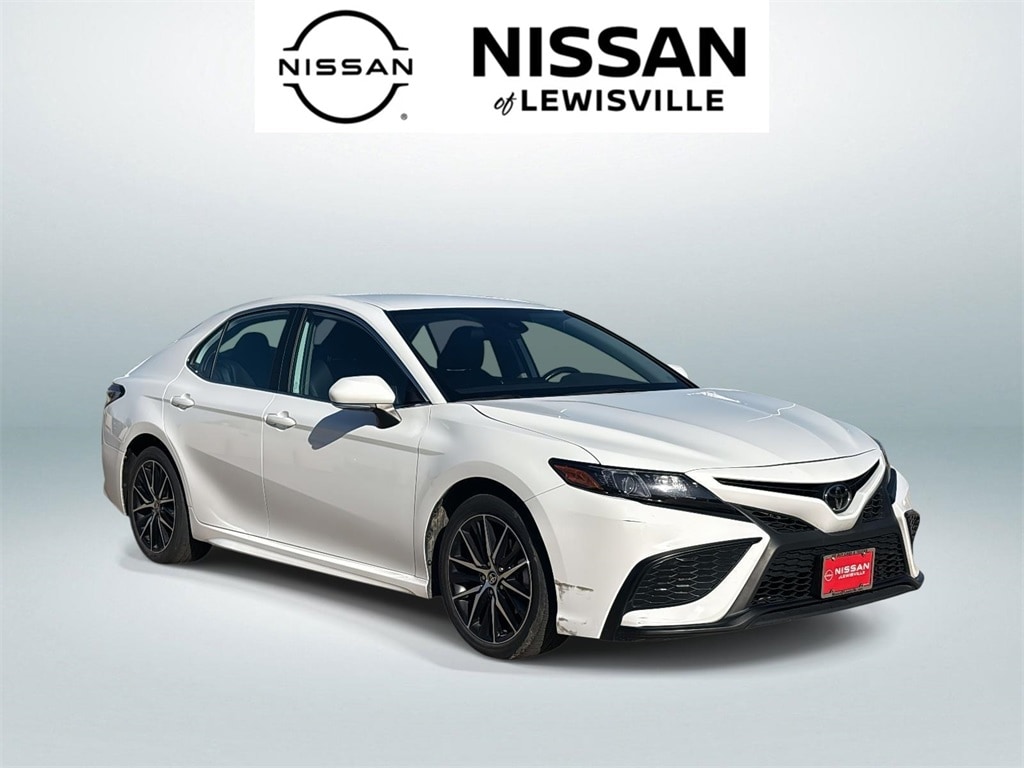 Used 2024 Toyota Camry SE Sedan