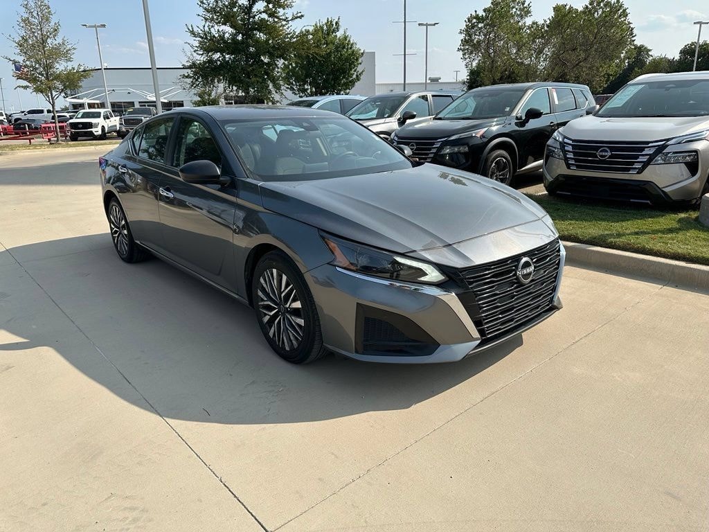 Certified 2025 Nissan Altima SV Sedan