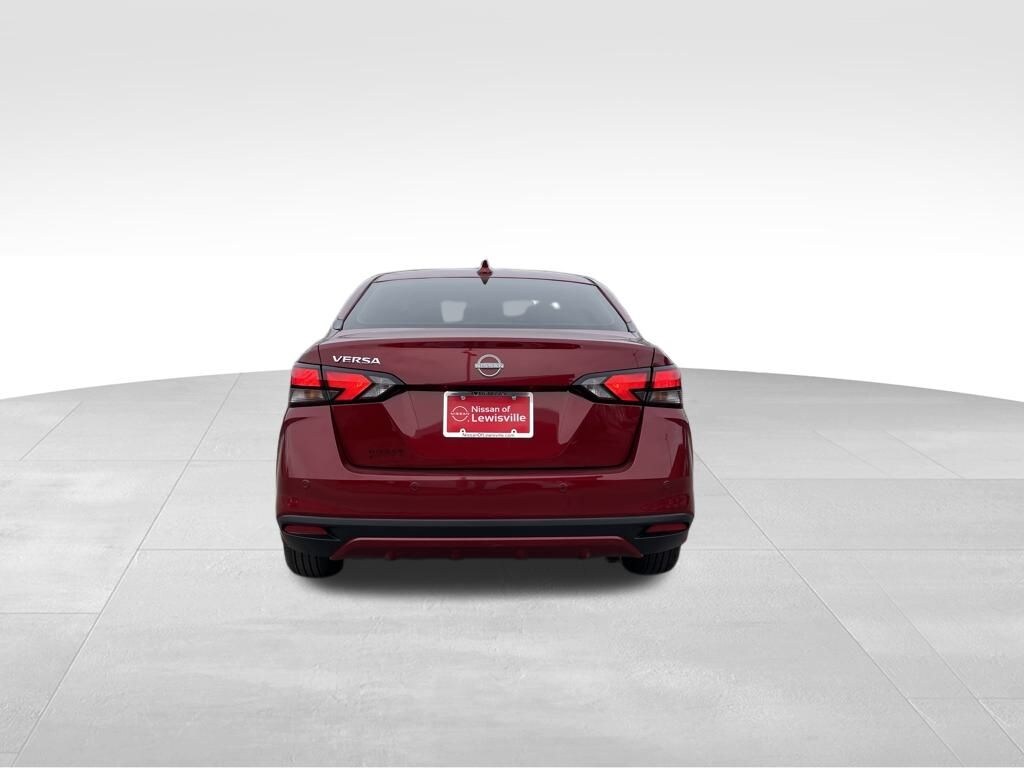 New 2025 Nissan Versa 1.6 SV Sedan