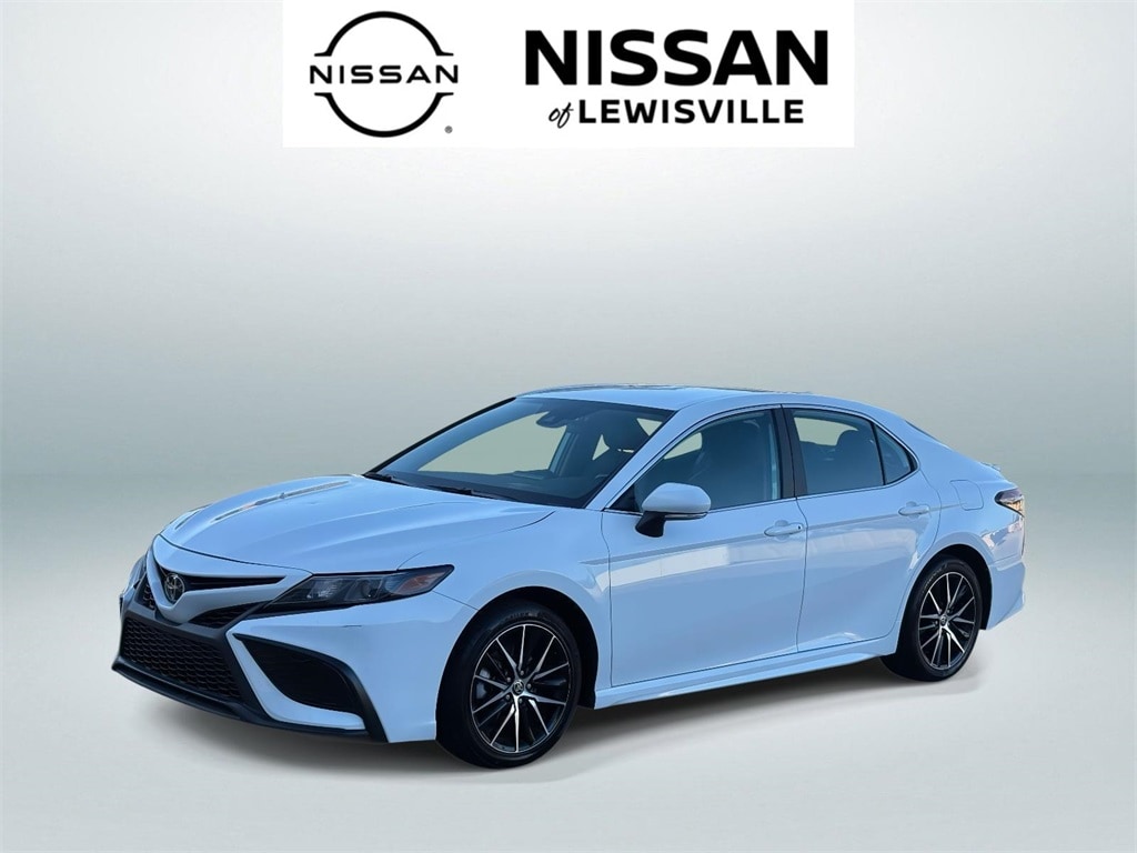 Used 2024 Toyota Camry SE Sedan