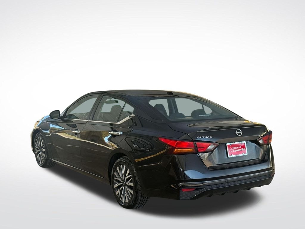 Used 2023 Nissan Altima 2.5 SV Sedan