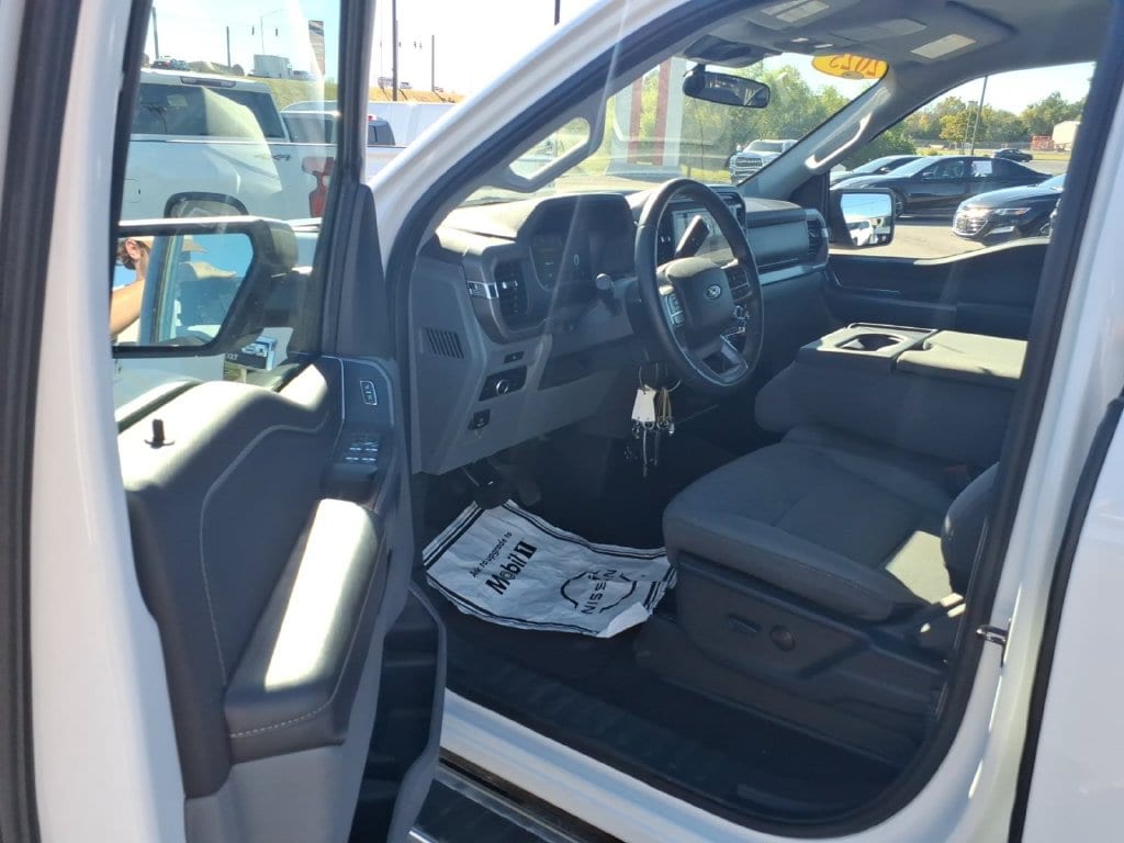 2025 Ford F-150 XLT - Photo 6