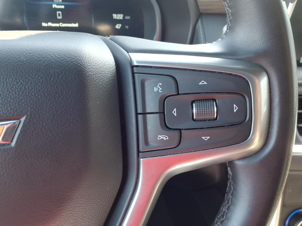 2024 Chevrolet Suburban LT - Photo 17