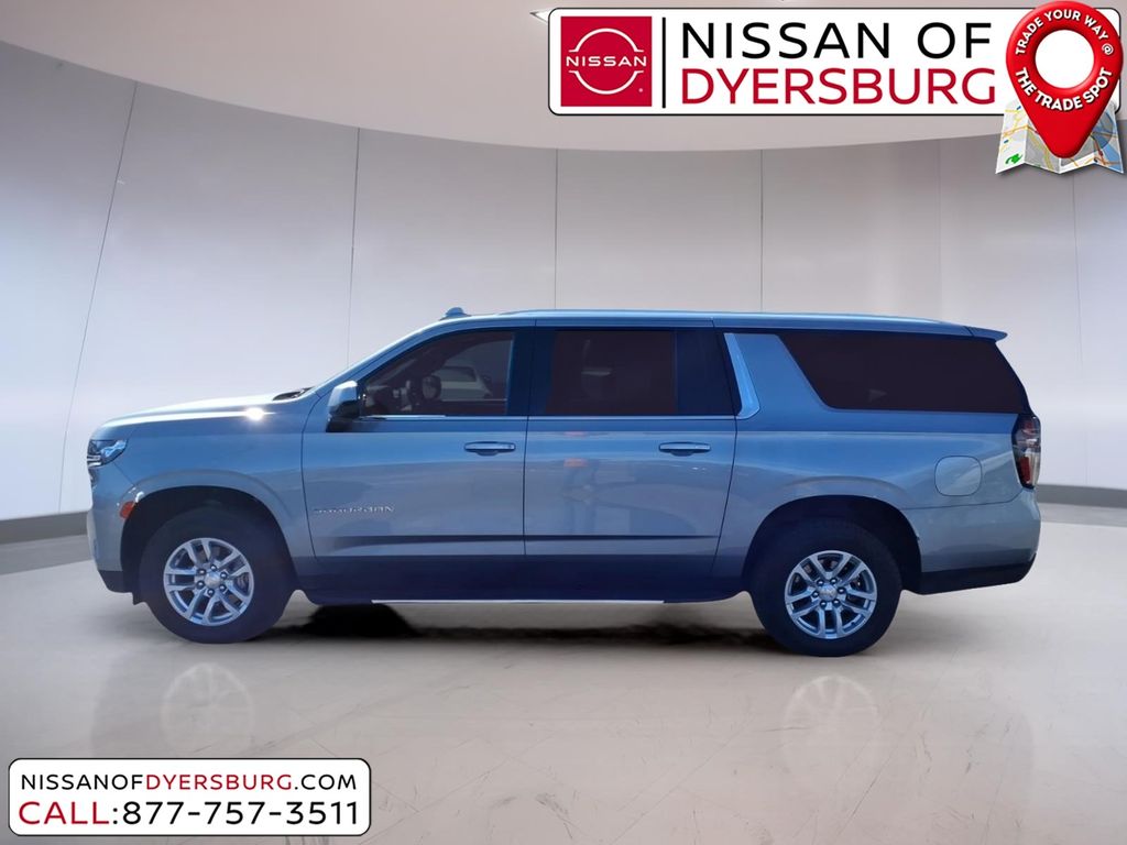 2024 Chevrolet Suburban LT - Photo 6