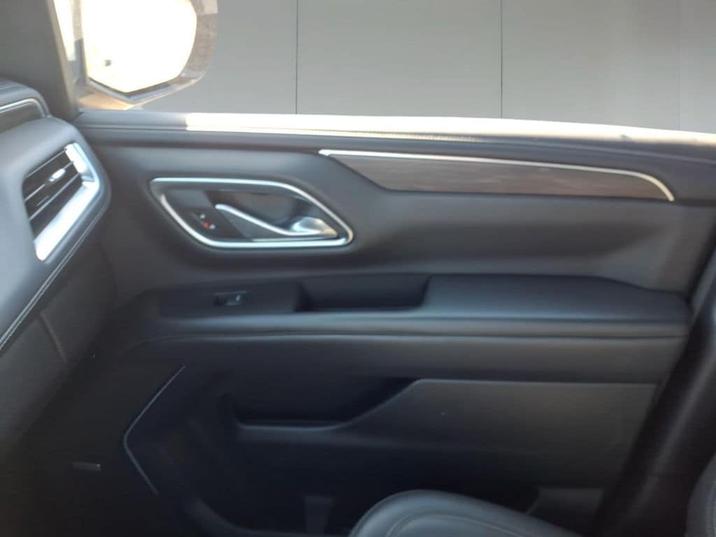2024 Chevrolet Suburban LT - Photo 24