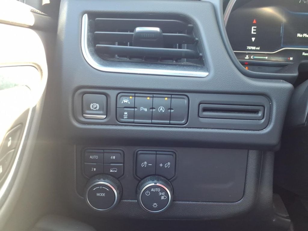 2024 Chevrolet Suburban LT - Photo 15