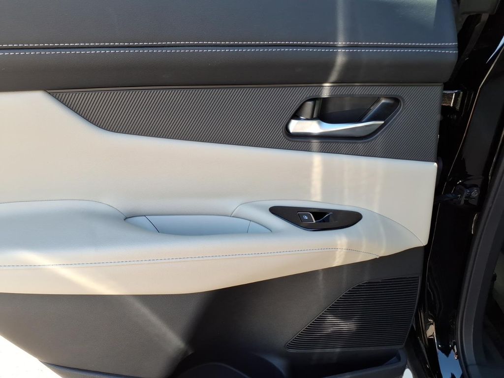2025 Nissan Murano SL - Photo 10