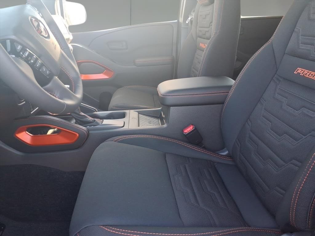 2026 Nissan Frontier PRO-X - Photo 11