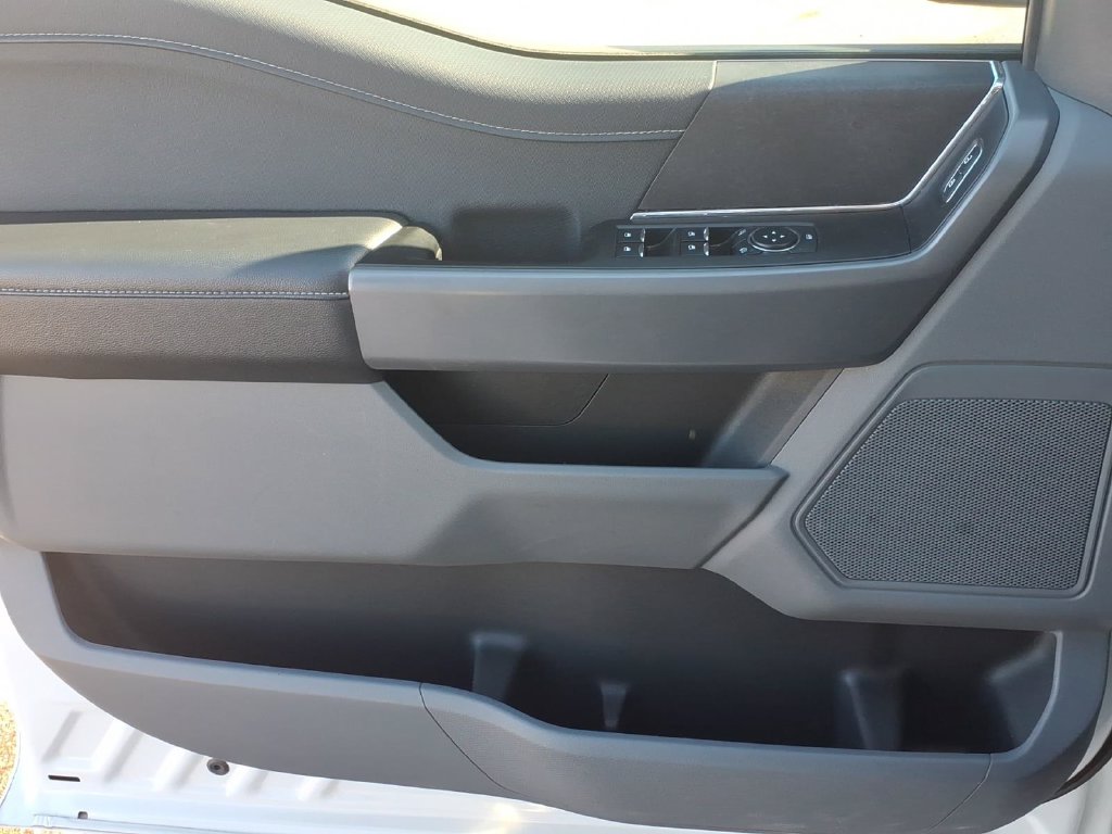 2025 Ford F-150 XLT - Photo 16