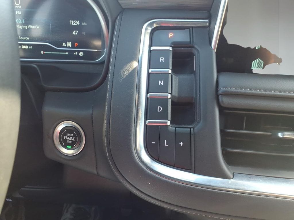 2024 Chevrolet Suburban LT - Photo 21