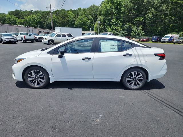 2025 Nissan Versa 1.6 S photo 2