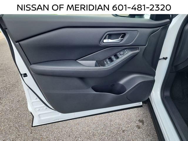 2026 Nissan Rogue SV - Photo 9