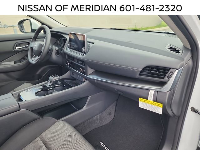 2026 Nissan Rogue SV - Photo 12