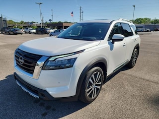 2025 Nissan Pathfinder Platinum SUV