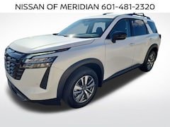 2026 Nissan Pathfinder SL SUV