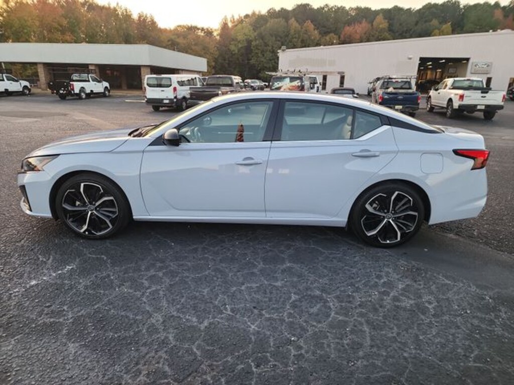 Used 2024 Nissan Altima 2.5 SR Sedan