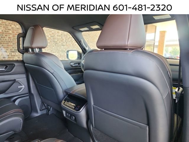2026 Nissan Armada SL - Photo 39
