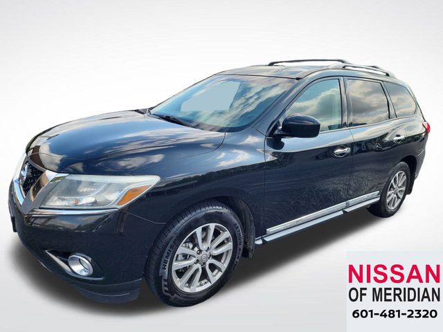 2015 Nissan Pathfinder SL's photo