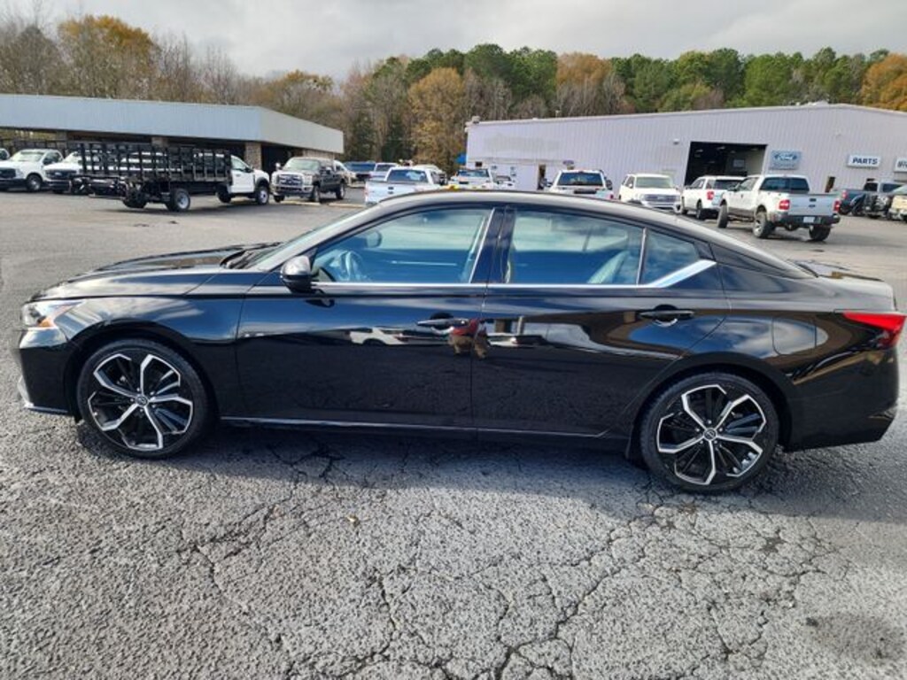 Used 2024 Nissan Altima 2.5 SR Sedan