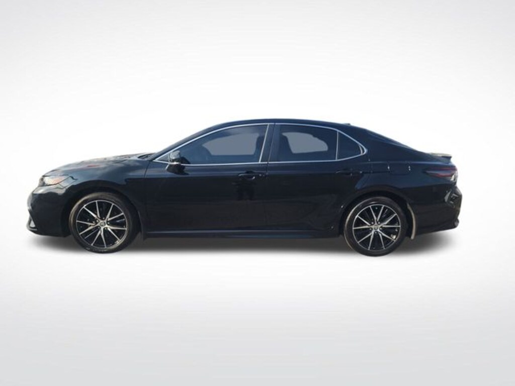 Used 2024 Toyota Camry SE Sedan