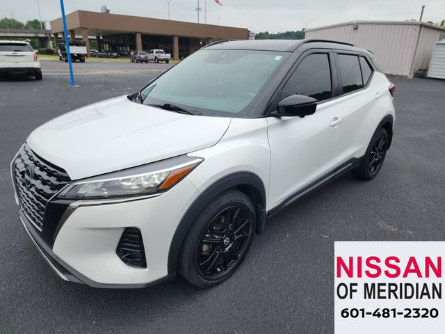 2022 Nissan Kicks SR
