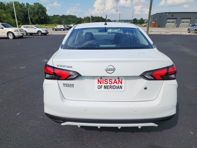 2025 Nissan Versa 1.6 S photo 4