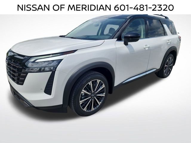 2026 Nissan Pathfinder Platinum 2WD's photo