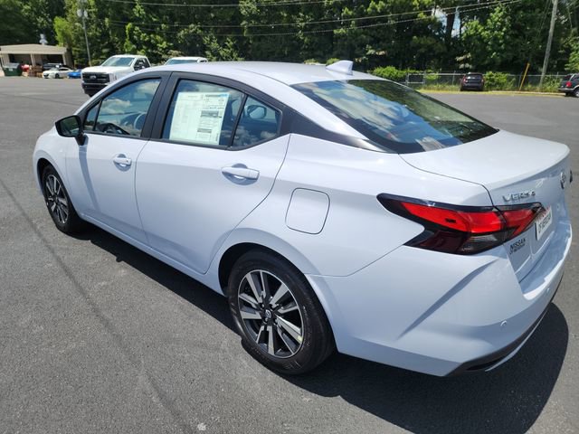 2025 Nissan Versa 1.6 SV photo 3