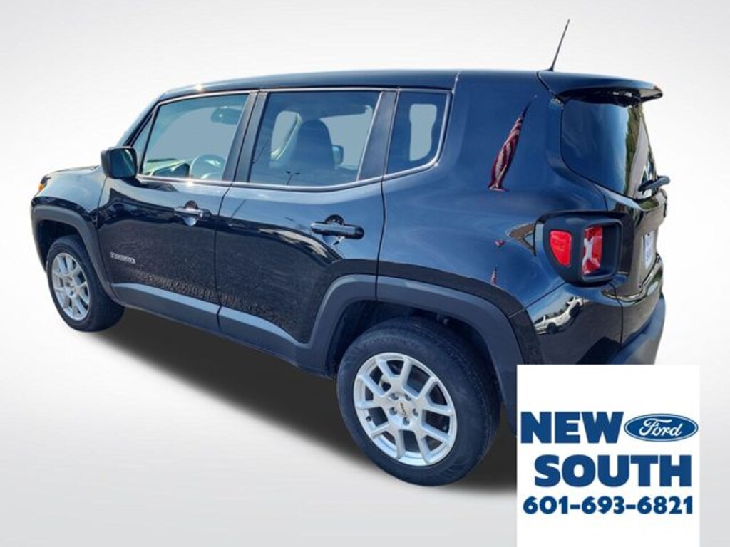 Used 2023 Jeep Renegade Latitude SUV