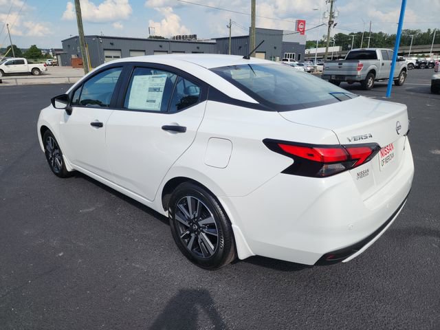 2025 Nissan Versa 1.6 S photo 3