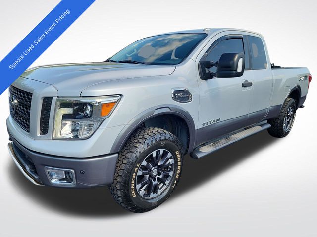 2017 Nissan Titan Truck King Cab 