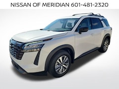 2026 Nissan Pathfinder SL SUV