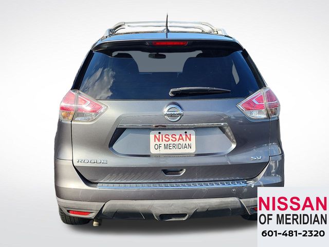 2015 Nissan Rogue SV photo 4