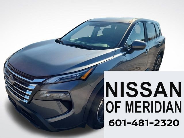 2026 Nissan Rogue SV's photo