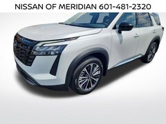 2026 Nissan Pathfinder Platinum SUV