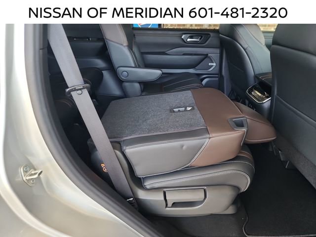 2026 Nissan Armada SL - Photo 41
