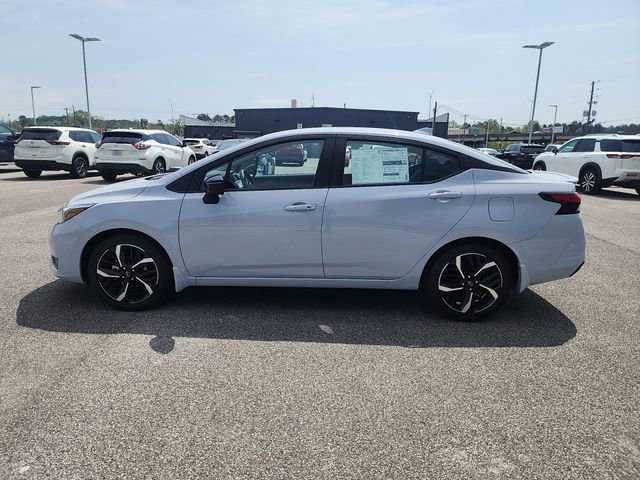 2025 Nissan Versa 1.6 SR photo 2