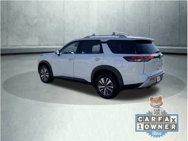 2024 Nissan Pathfinder SL photo 4