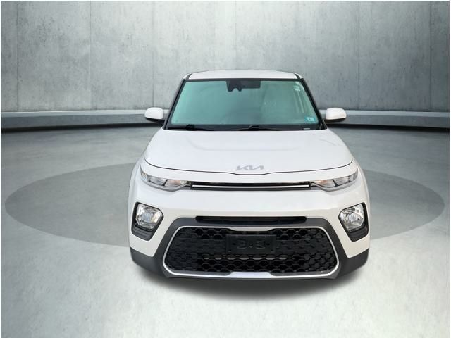 2022 Kia Soul LX photo 2