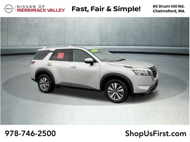 2025 Nissan Pathfinder SL